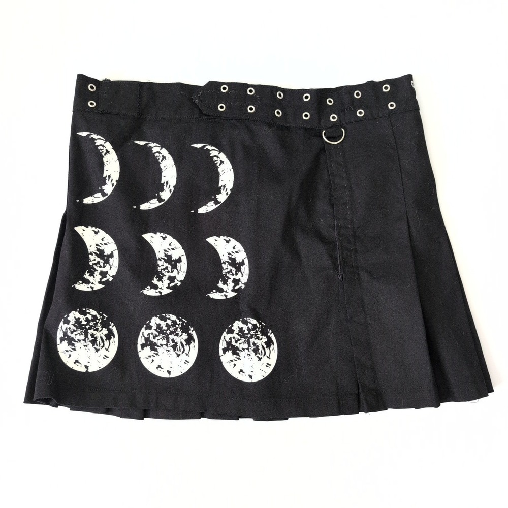 Heartless Black Moon Phase Pleated Moonchild Skirt Grommet Alt Goth Punk Size M